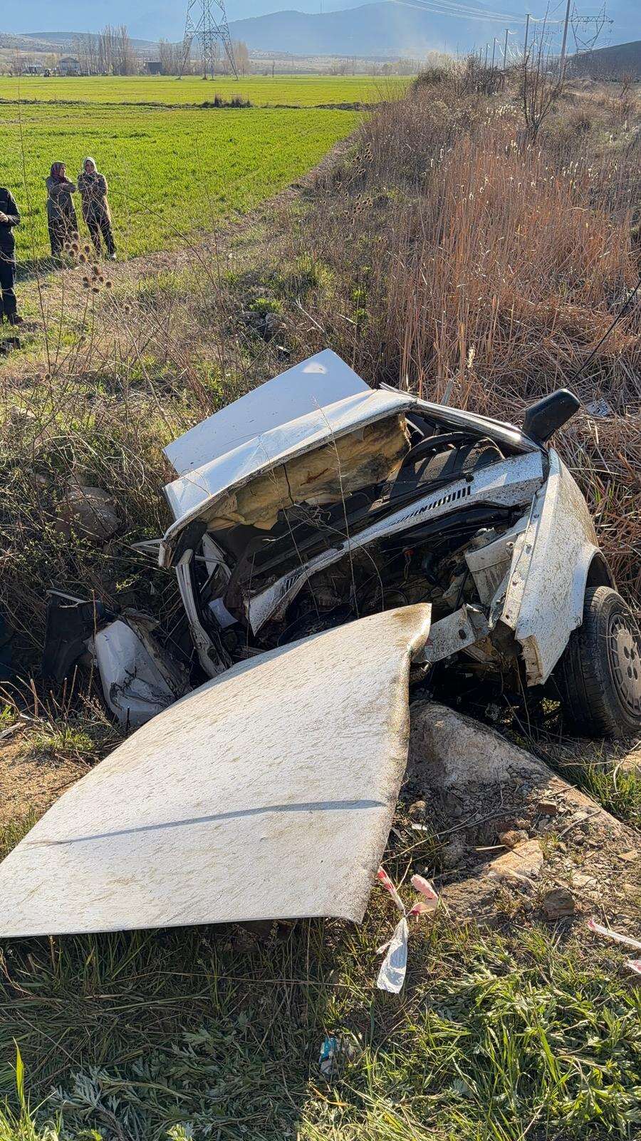 Konya’da otomobil bu hale geldi! 1 ölü, 1 yaralı var 13